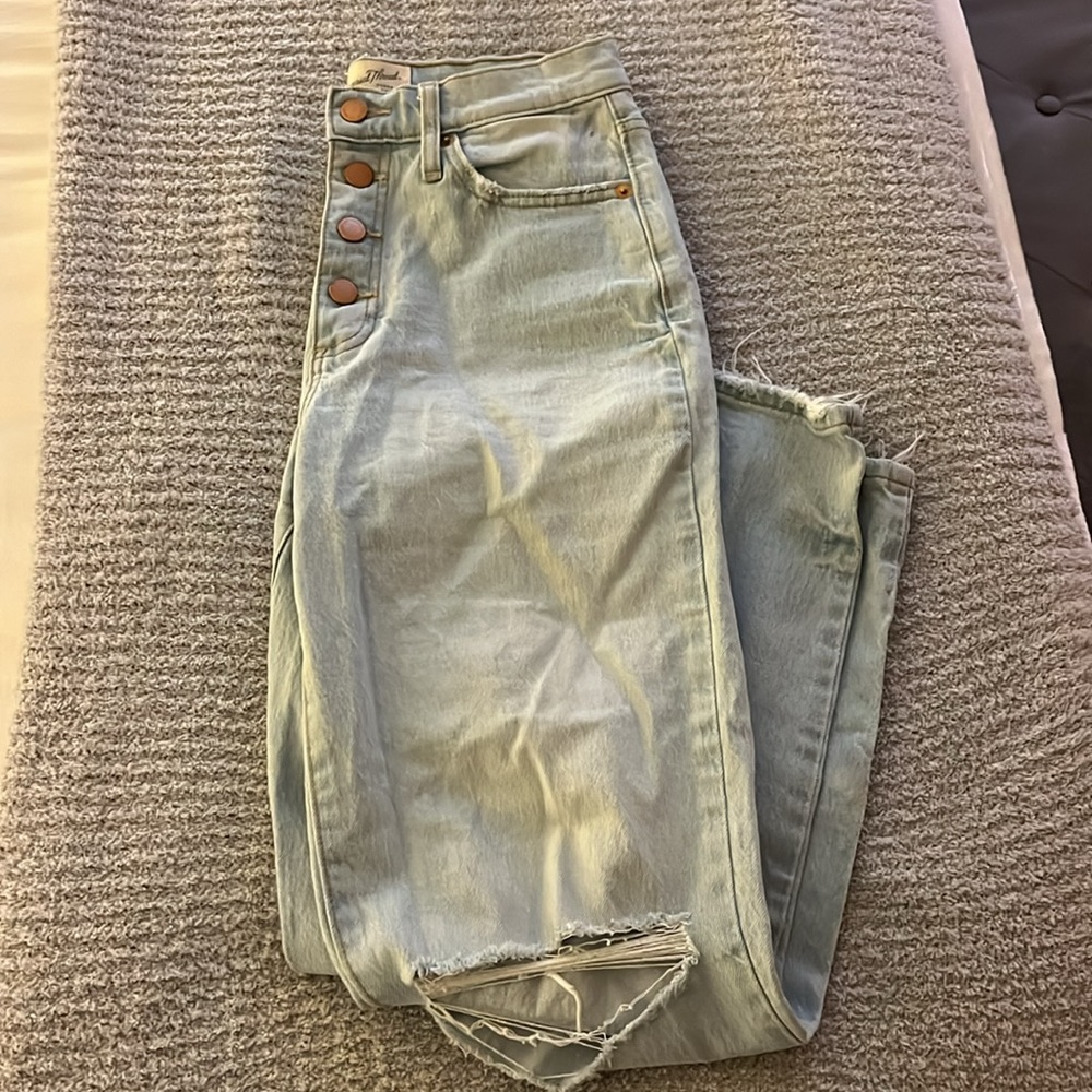Universal Thread Jeans